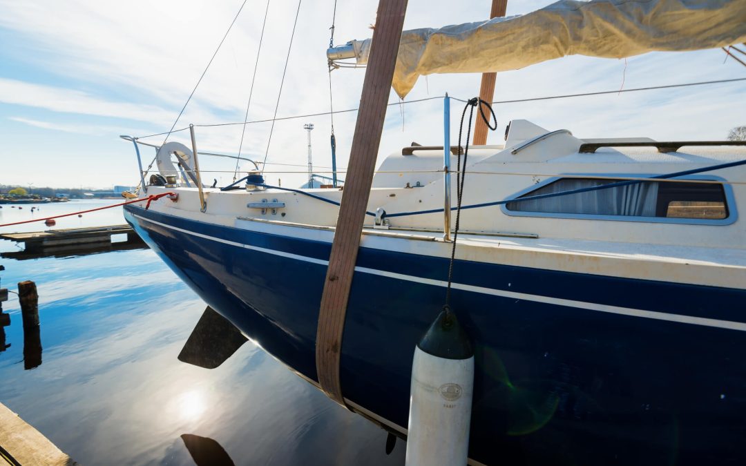 Boat with Elevator Lift option
