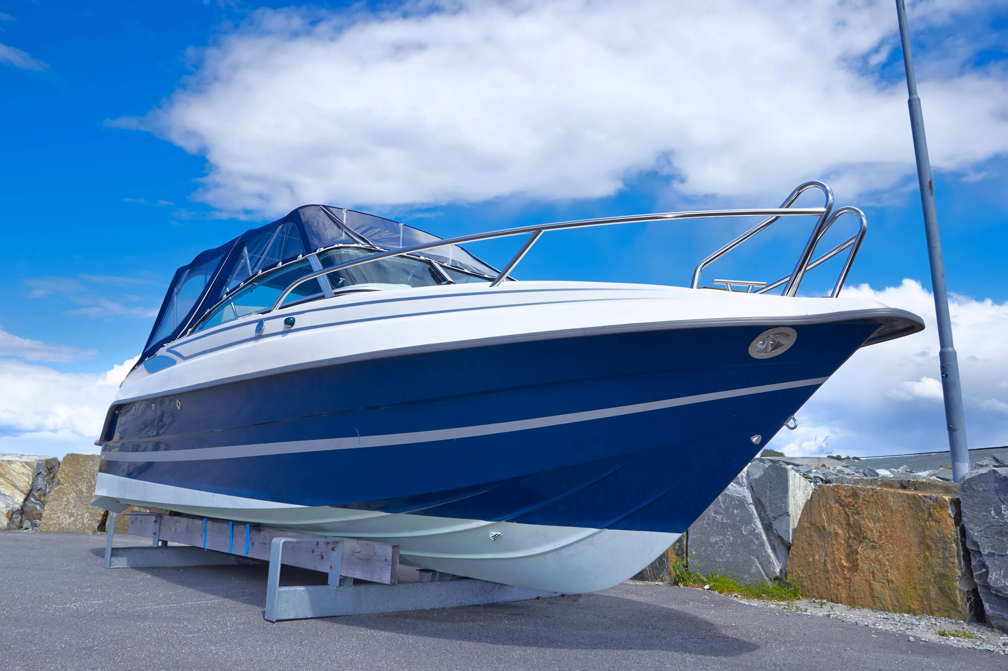  Blue and white boat elevator lift